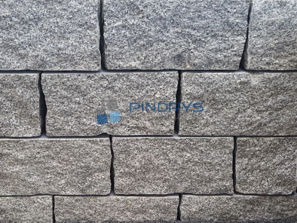 Granit Mauersteine, Granitsteine, Gartensteine 40x40x80-100 cm Lagerfugen gesägt, Trockenmauer